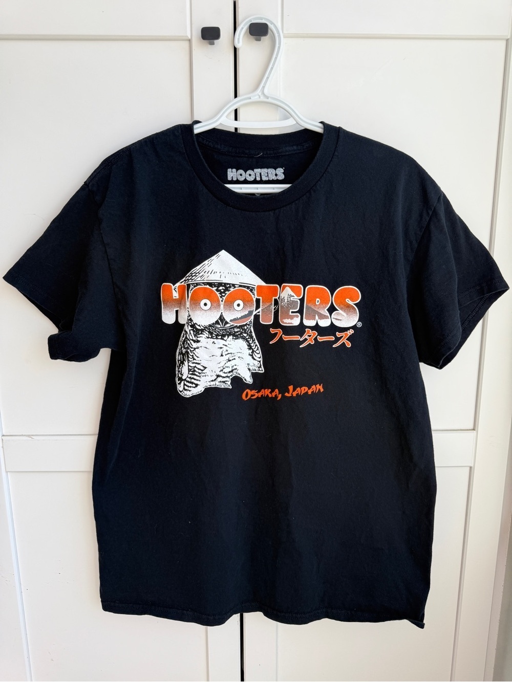 Retro Hooters Osaka Japan Souvenir Graphic Tee Men’s Size L Grunge Streetwear